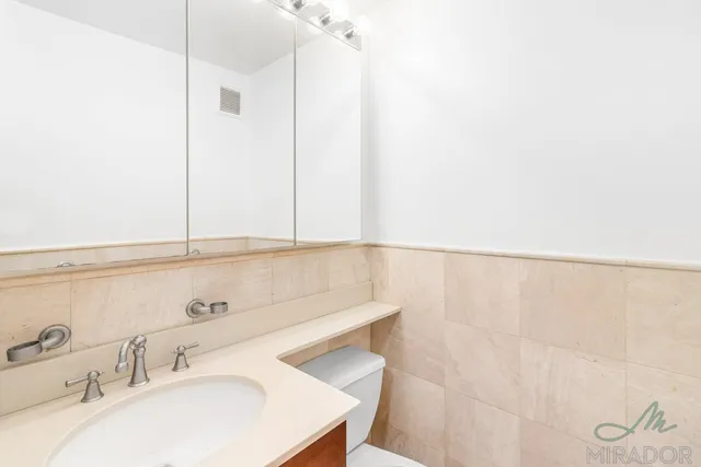 $5,800 | 330 East 39th Street, Unit 14L | Murray Hill