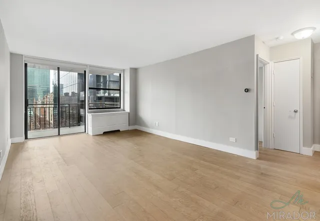 $5,800 | 330 East 39th Street, Unit 14L | Murray Hill