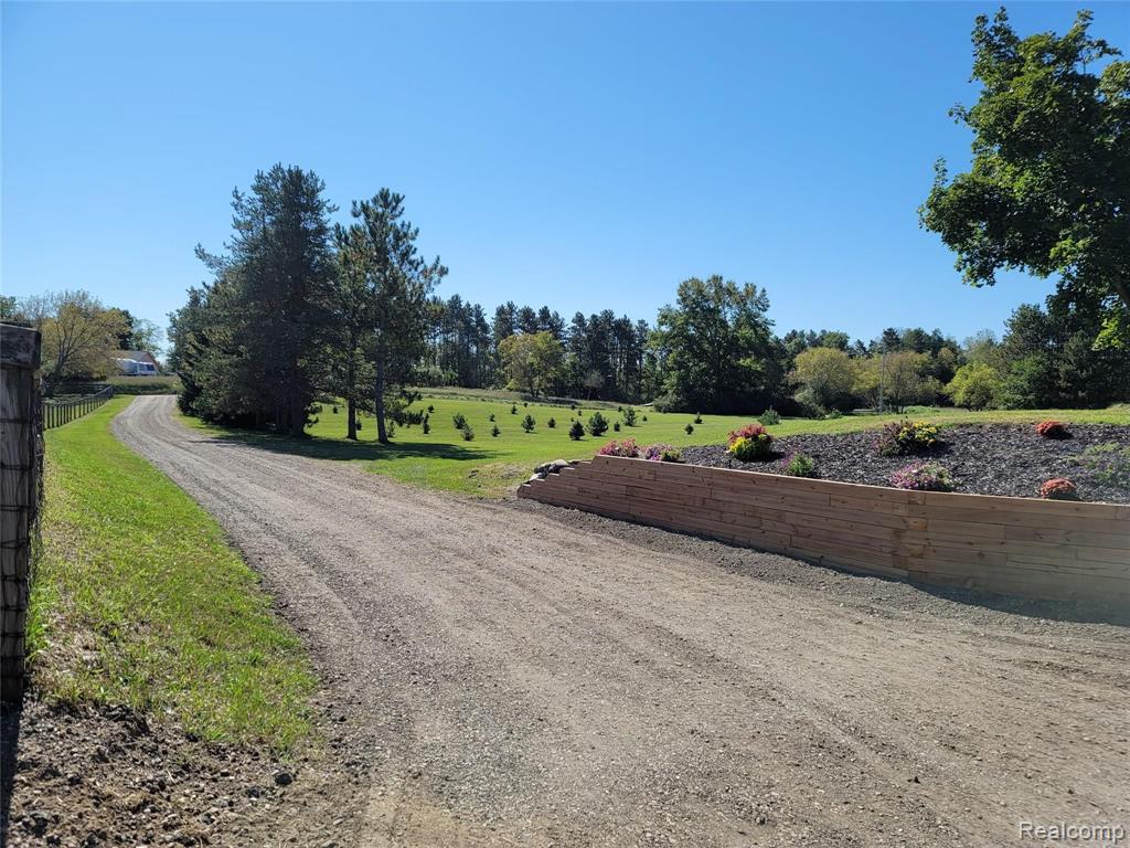 1640 Gannon Road Howell, MI 48855 - Photo 18 of 75 Gallery Image 18