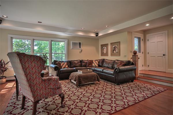31 Great Road Bedford, MA 01730 - Photo 4 of 29 Gallery Image 4