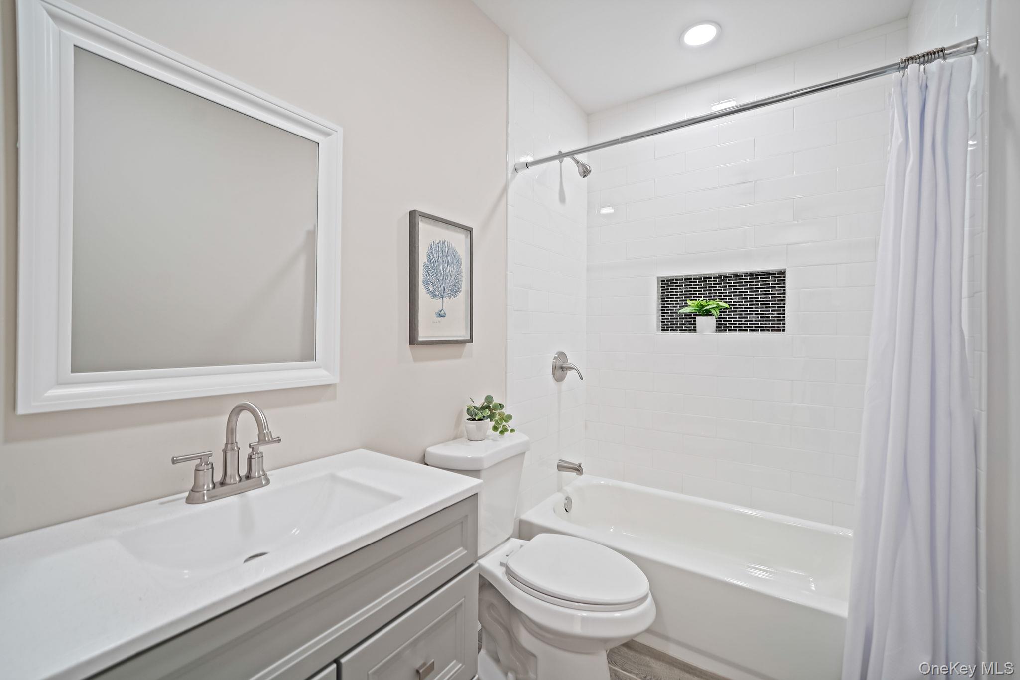 96 Toomey Road West Islip, NY 11795 - Photo 11 of 21