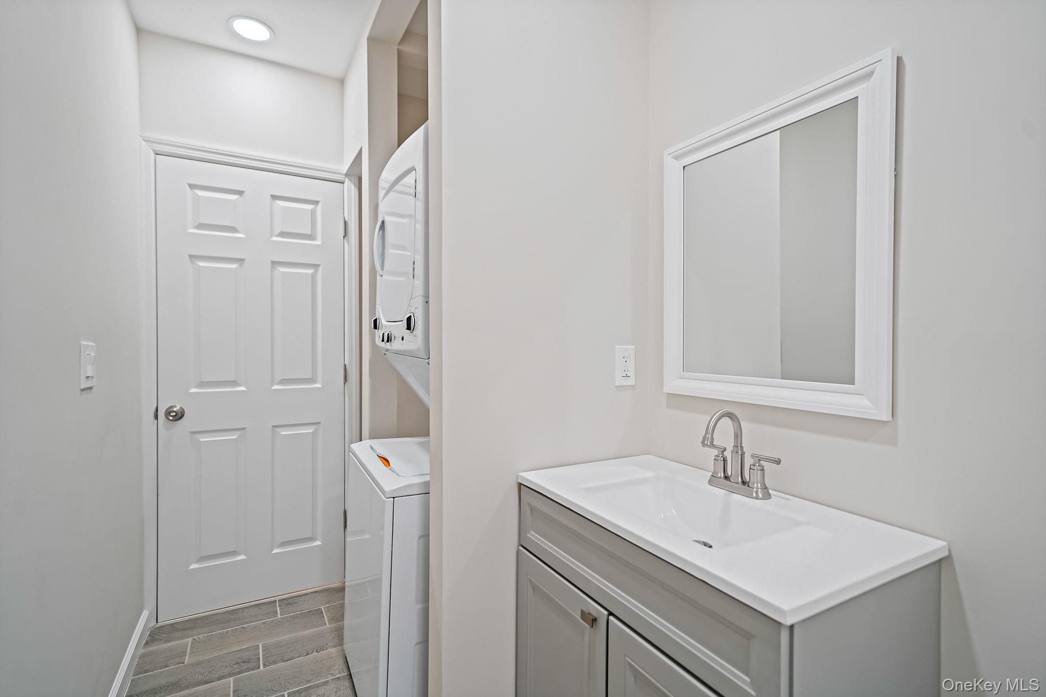 96 Toomey Road West Islip, NY 11795 - Photo 12 of 21