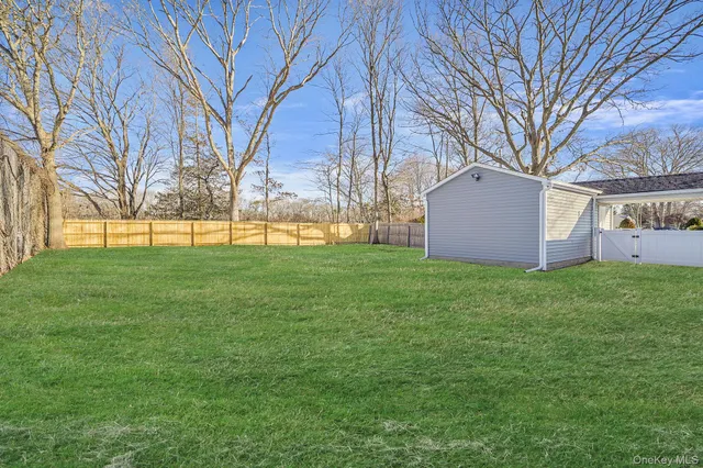 $619,000 | 96 Toomey Road, West Islip, NY 11795