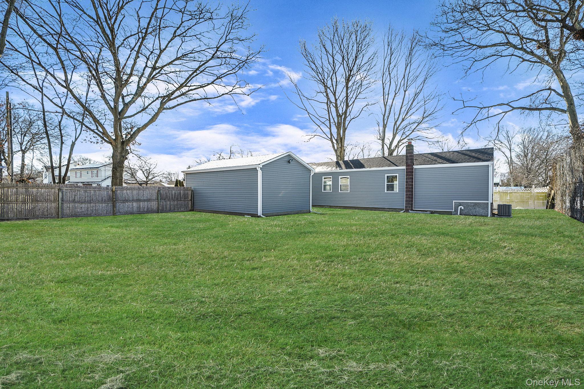 96 Toomey Road West Islip, NY 11795 - Photo 19 of 21