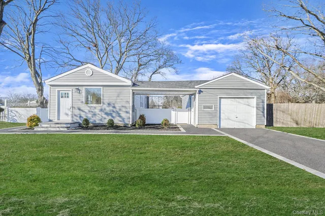 $619,000 | 96 Toomey Road, West Islip, NY 11795