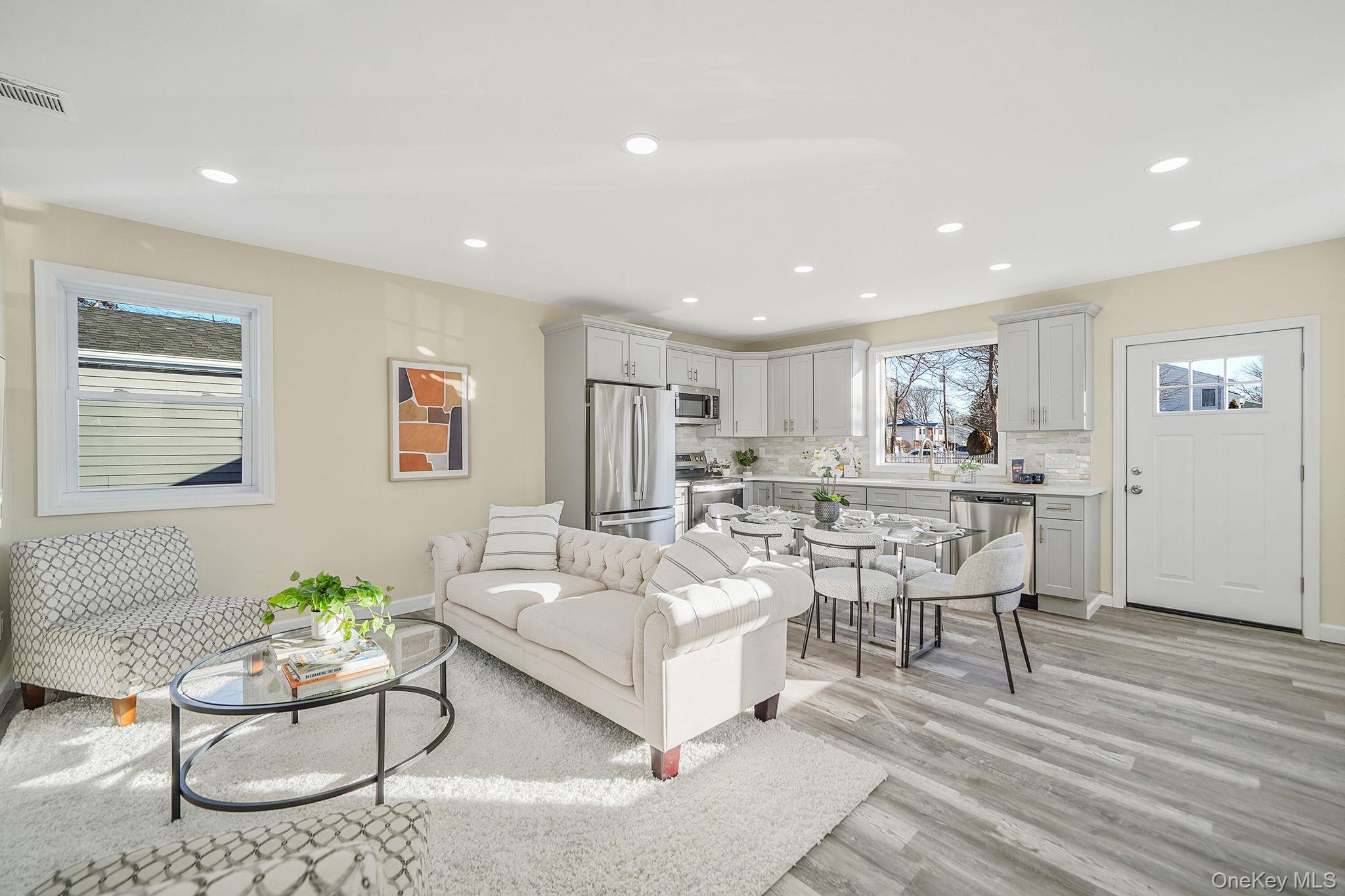 96 Toomey Road West Islip, NY 11795 - Photo 3 of 21