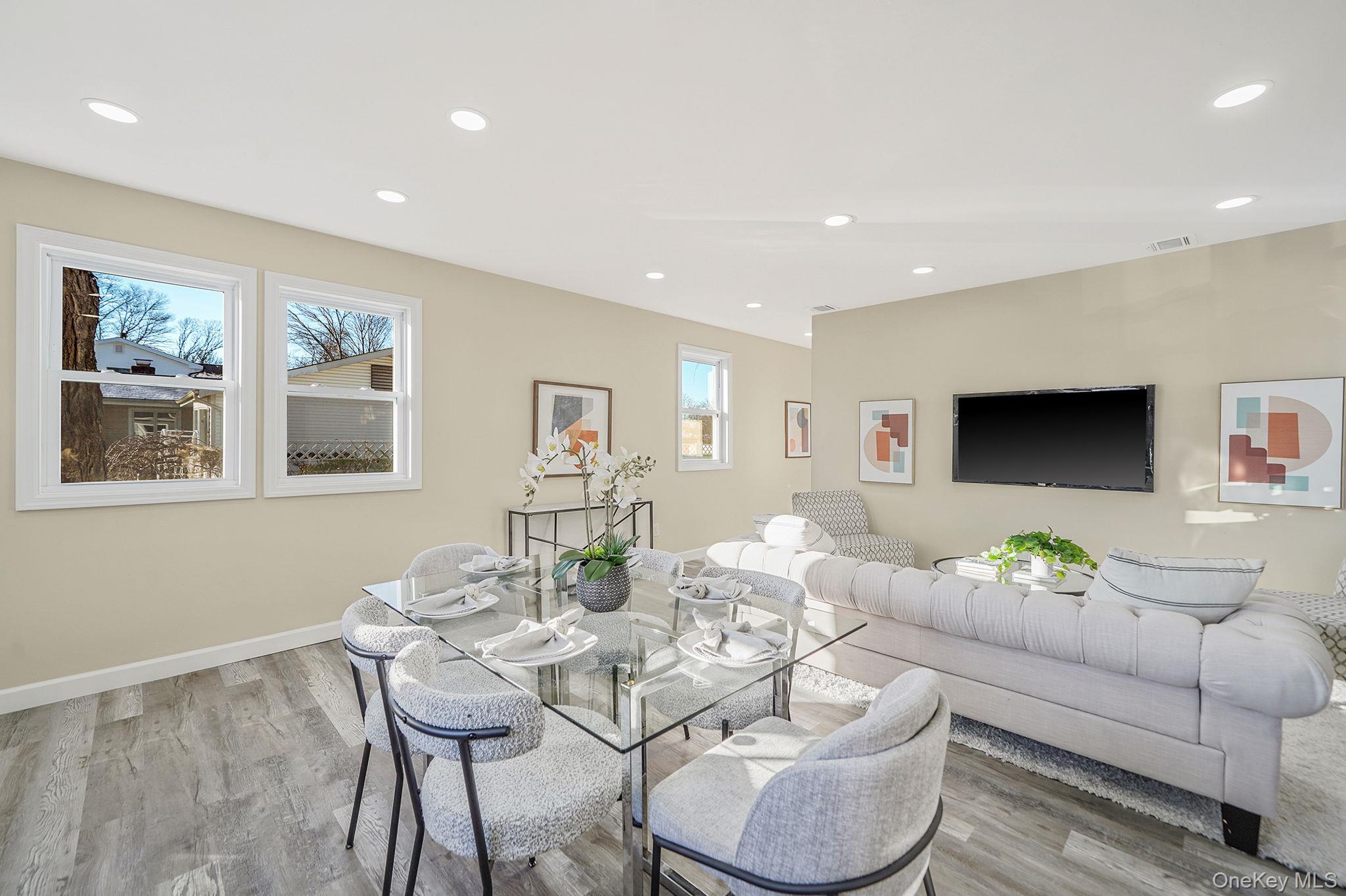 96 Toomey Road West Islip, NY 11795 - Photo 4 of 21