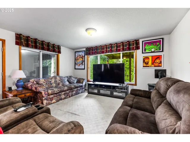 $639,900 | 4060 Mandy Avenue Southeast, Salem, OR 97302