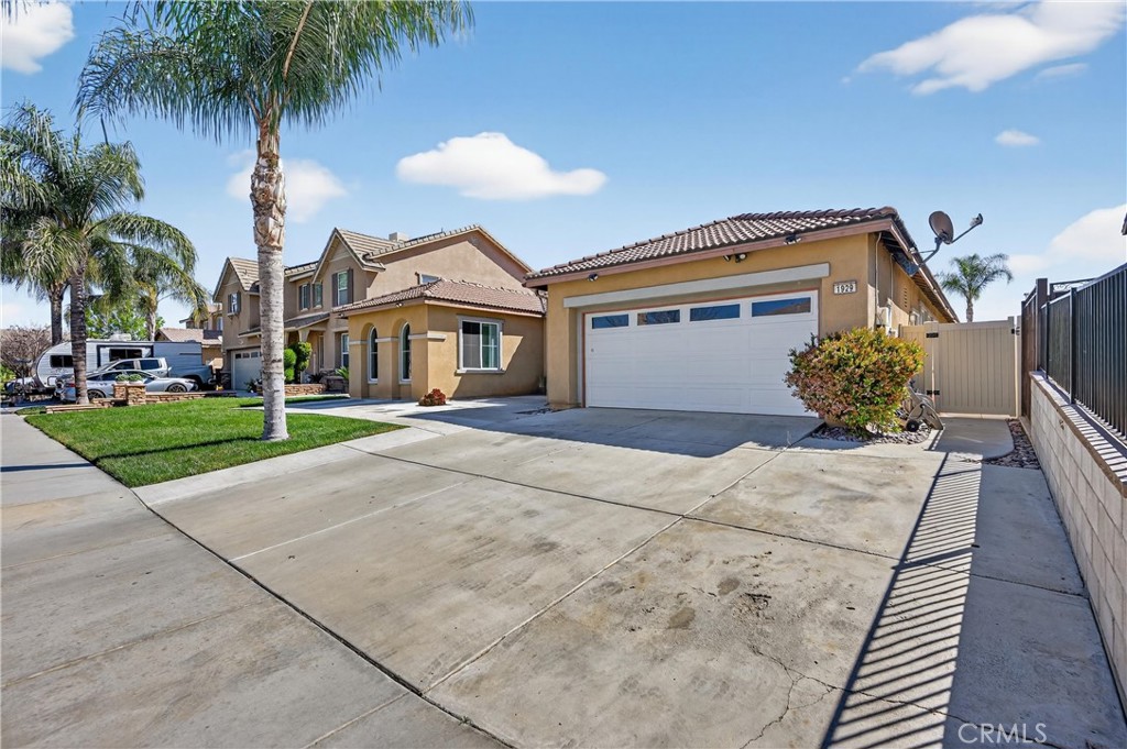 1929 English Oak Way Perris, CA 92571 - Photo 1 of 40