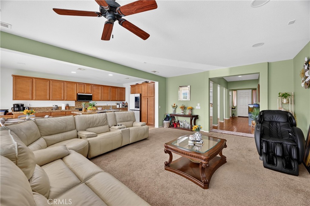 1929 English Oak Way Perris, CA 92571 - Photo 11 of 40