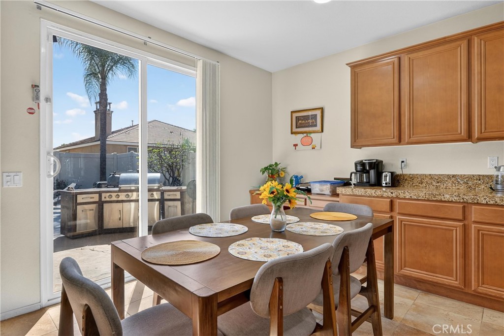 1929 English Oak Way Perris, CA 92571 - Photo 14 of 40