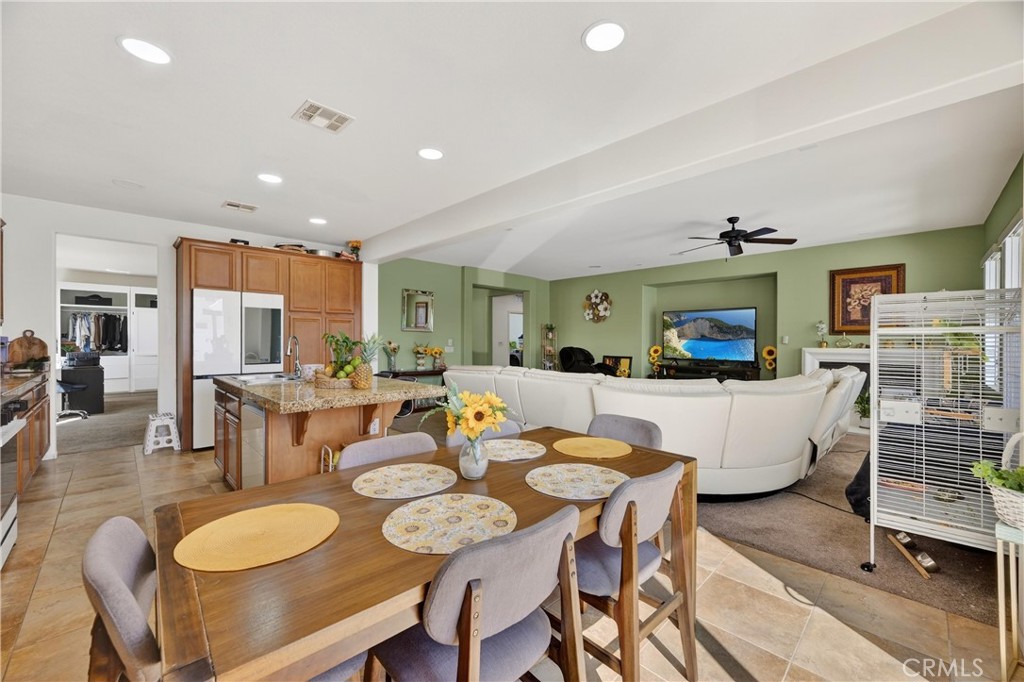 1929 English Oak Way Perris, CA 92571 - Photo 17 of 40