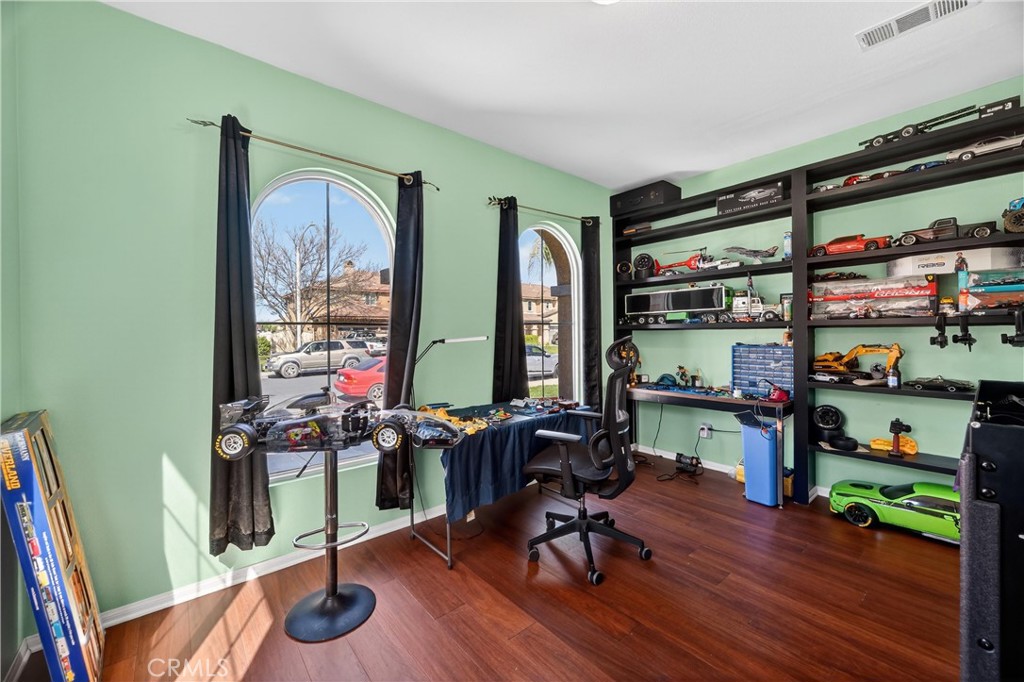 1929 English Oak Way Perris, CA 92571 - Photo 24 of 40