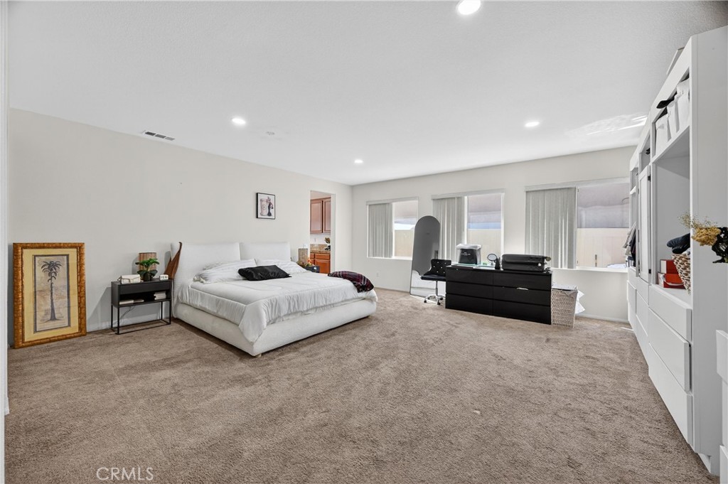 1929 English Oak Way Perris, CA 92571 - Photo 8 of 40