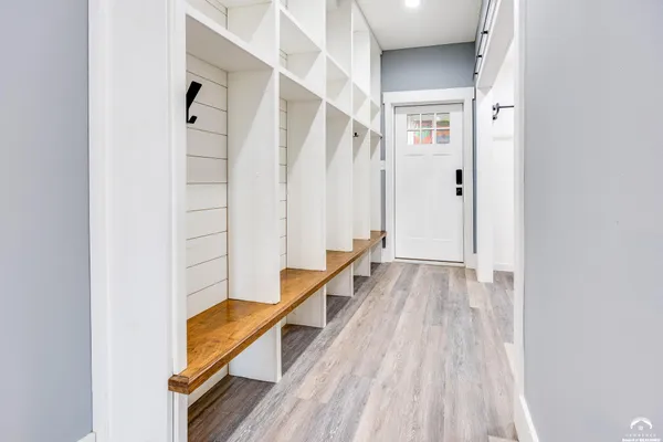 $797,900 | 6518 86th Street, Meriden, KS 66512