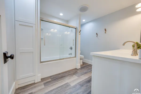 $797,900 | 6518 86th Street, Meriden, KS 66512