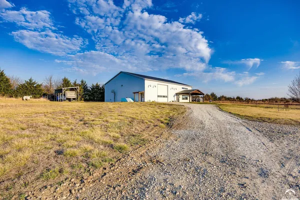 $797,900 | 6518 86th Street, Meriden, KS 66512