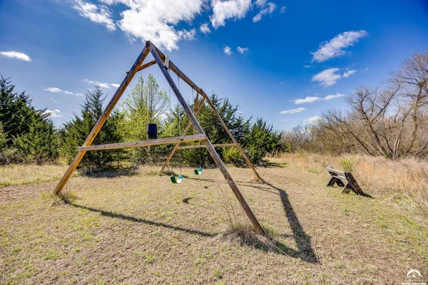 $797,900 | 6518 86th Street, Meriden, KS 66512