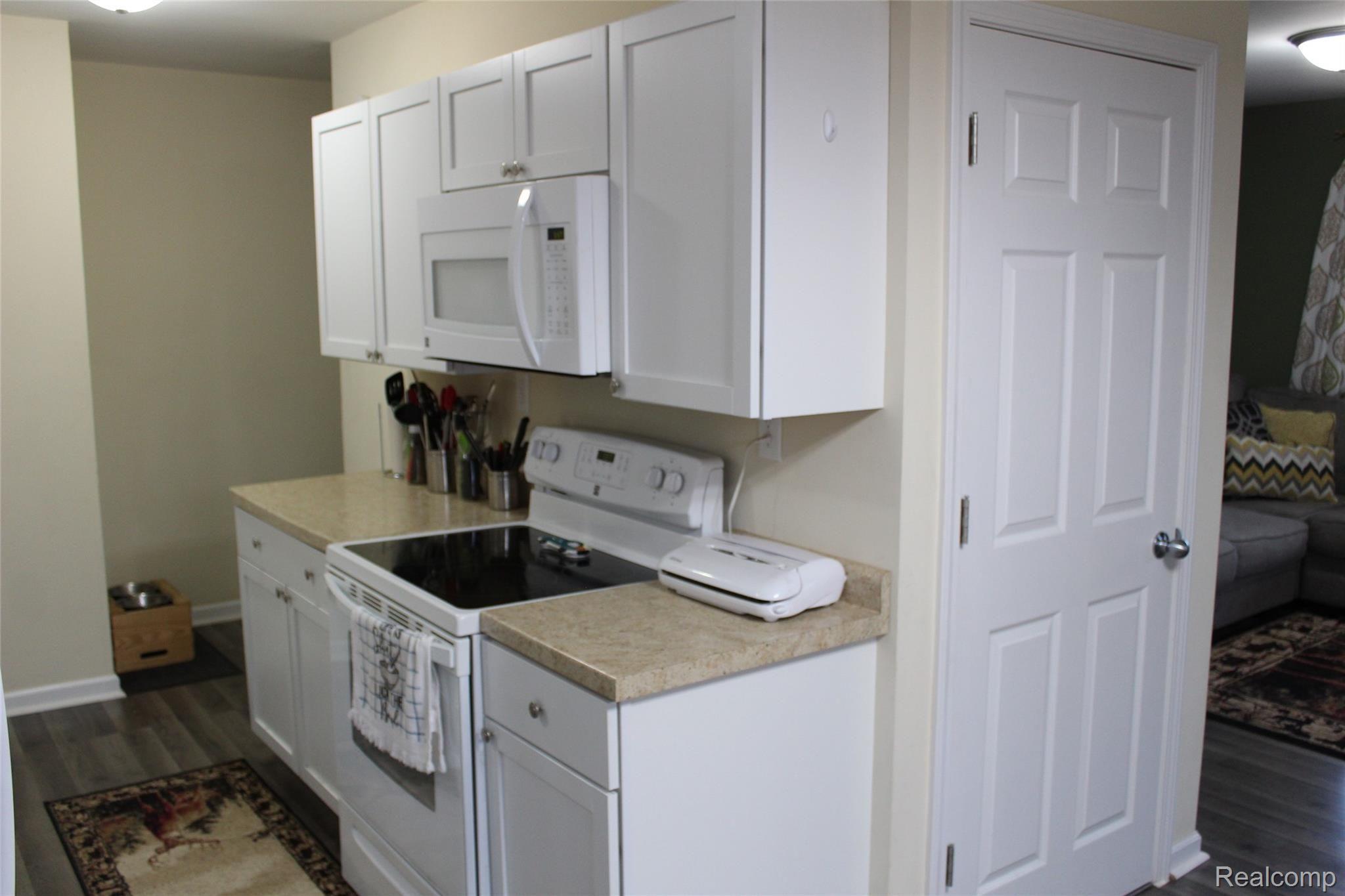 13580 E Road Montrose, MI 48457 - Photo 10 of 42 IMG_3848.JPG