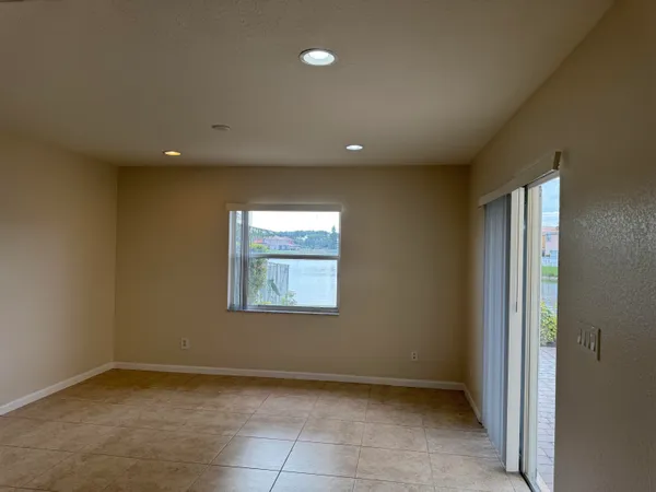 $2,900 | 3472 Commodore Court, West Palm Beach, FL 33411