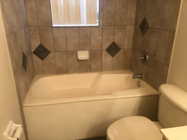 $2,900 | 3472 Commodore Court, West Palm Beach, FL 33411