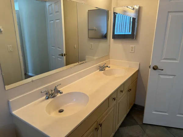 $2,900 | 3472 Commodore Court, West Palm Beach, FL 33411