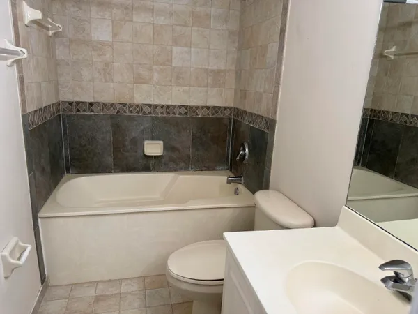 $2,900 | 3472 Commodore Court, West Palm Beach, FL 33411