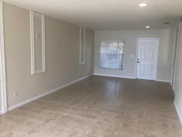 $2,900 | 3472 Commodore Court, West Palm Beach, FL 33411