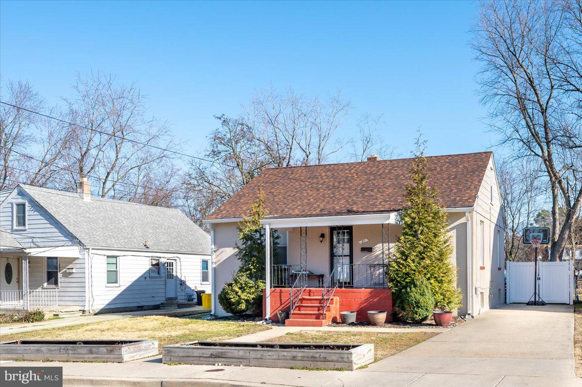 21 Hampton Road Linthicum Heights, MD 21090 - Photo 5 of 39