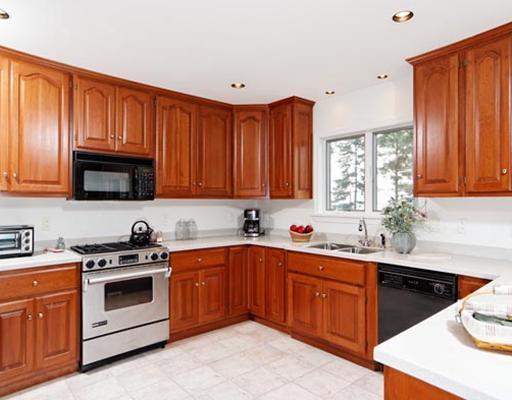 29 Mc Kown Point Road Boothbay Harbor, ME 04575 - Photo 8 of 18 Kitchen. Fully equipped kitchen with...