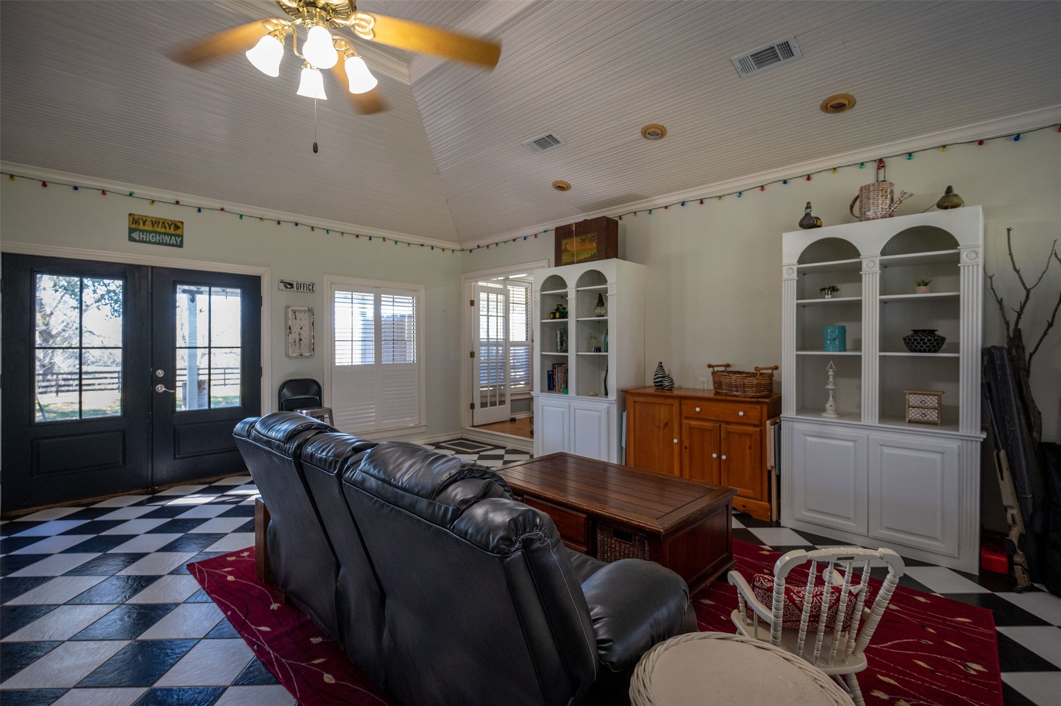 228 Camden Road Chester, TX 75936 - Photo 35 of 50 a living room with furniture