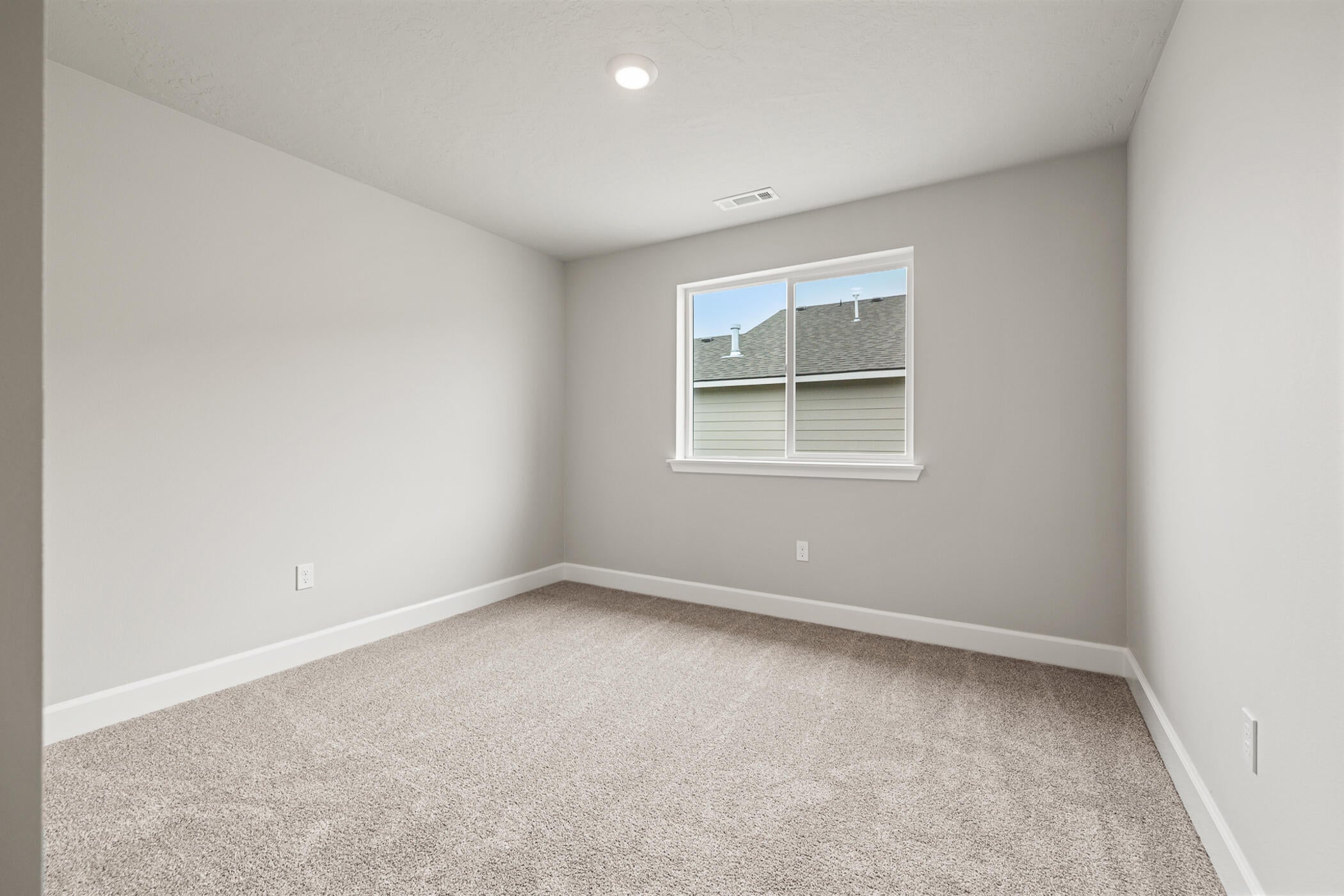 1202 Northwest Fairway Road, Unit 146 Madras, OR 97741 - Photo 7 of 14 Sample Photo