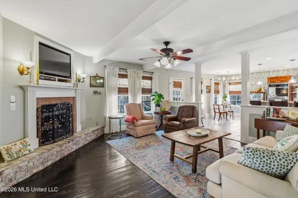 $359,000 | 9110 2nd Street, Walls, MS 38680