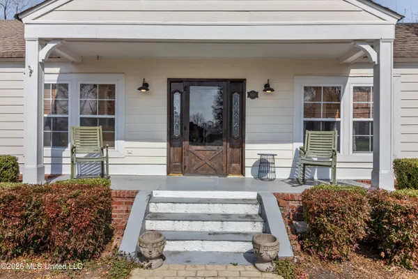 $359,000 | 9110 2nd Street, Walls, MS 38680