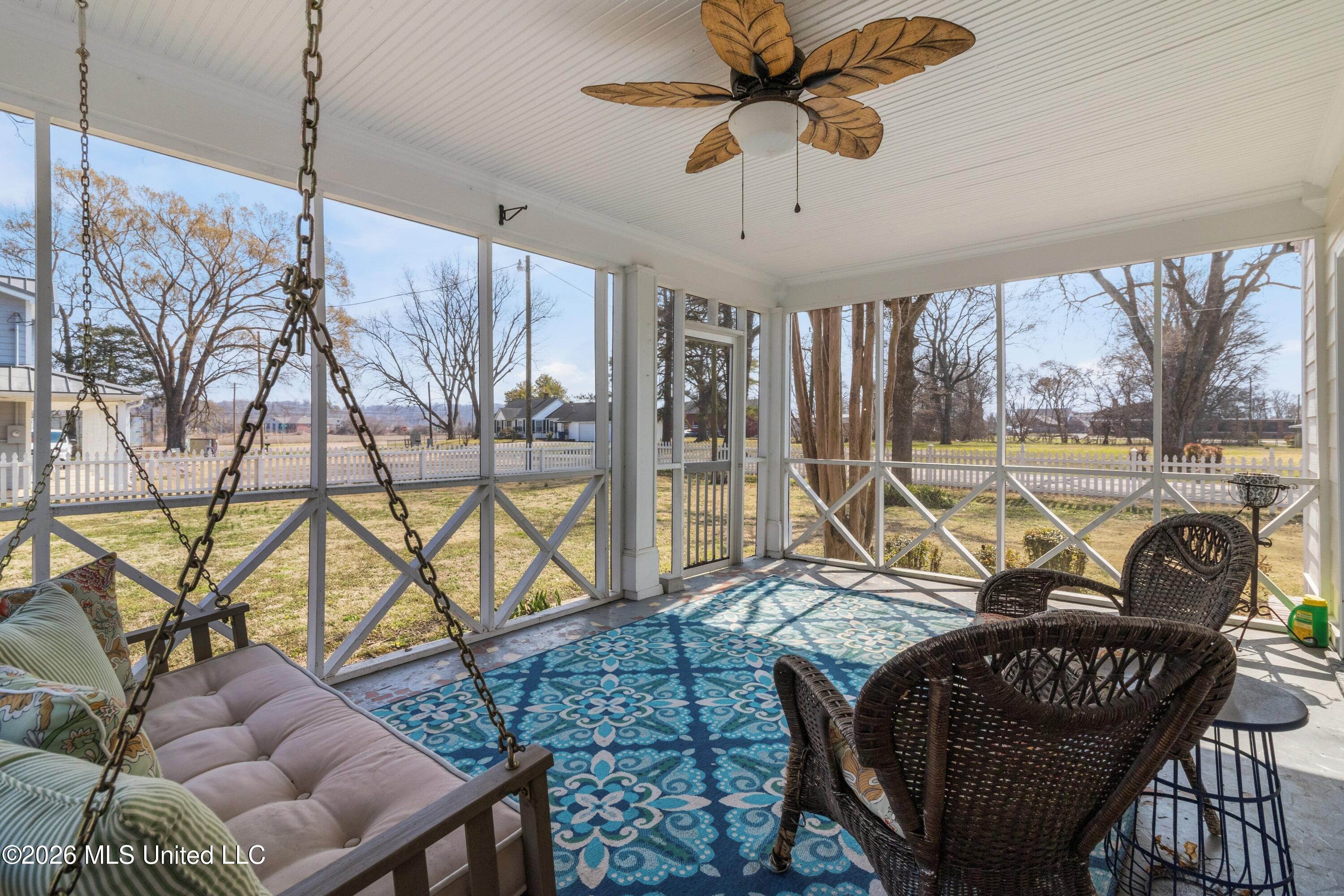 9110 2nd Street Walls, MS 38680 - Photo 33 of 47 screened Porch