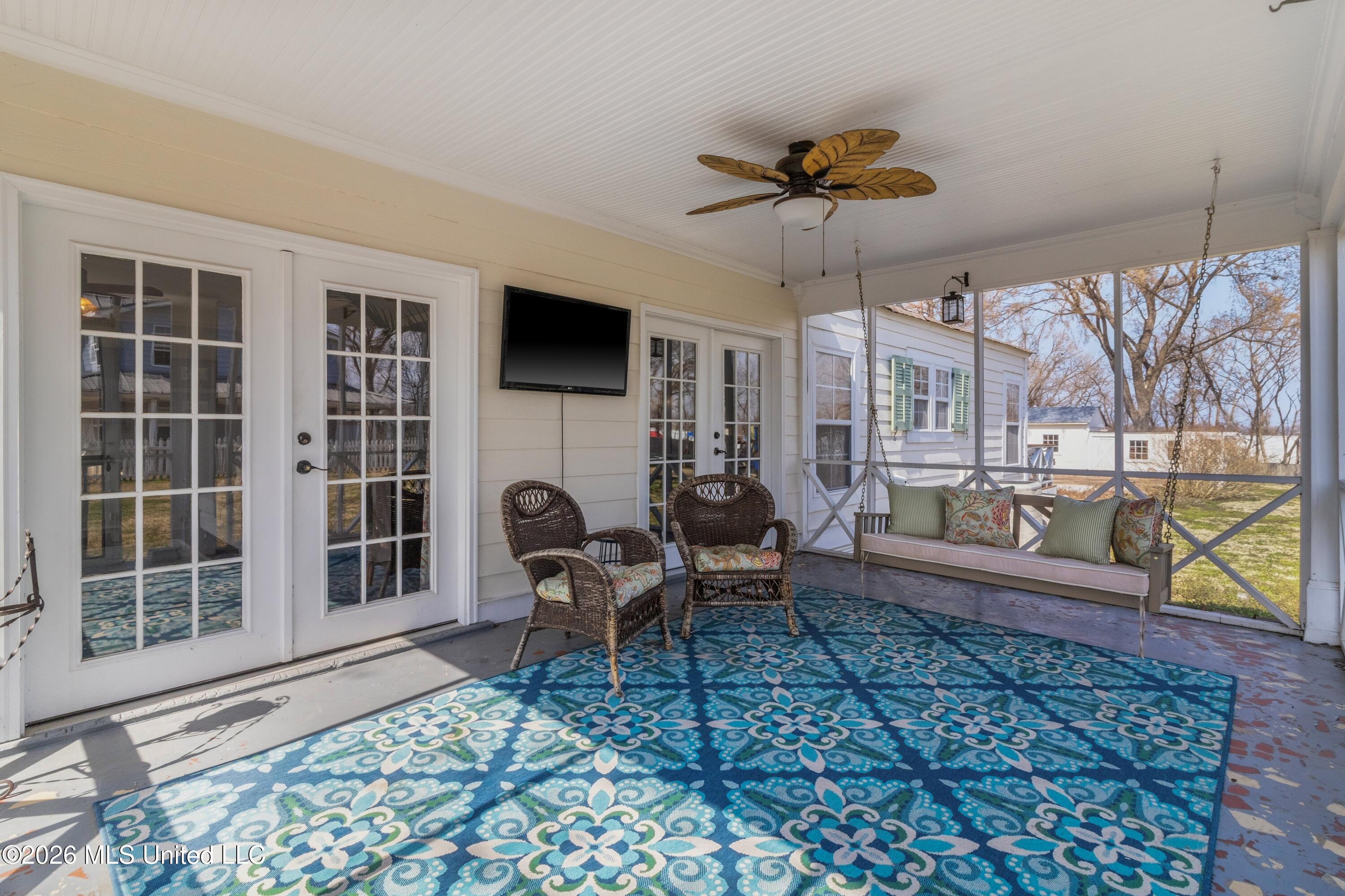 9110 2nd Street Walls, MS 38680 - Photo 34 of 47 Screened Porch