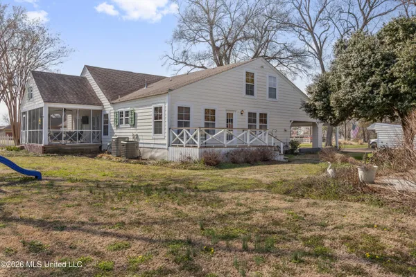 $359,000 | 9110 2nd Street, Walls, MS 38680