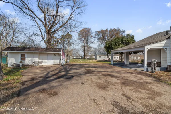 $359,000 | 9110 2nd Street, Walls, MS 38680