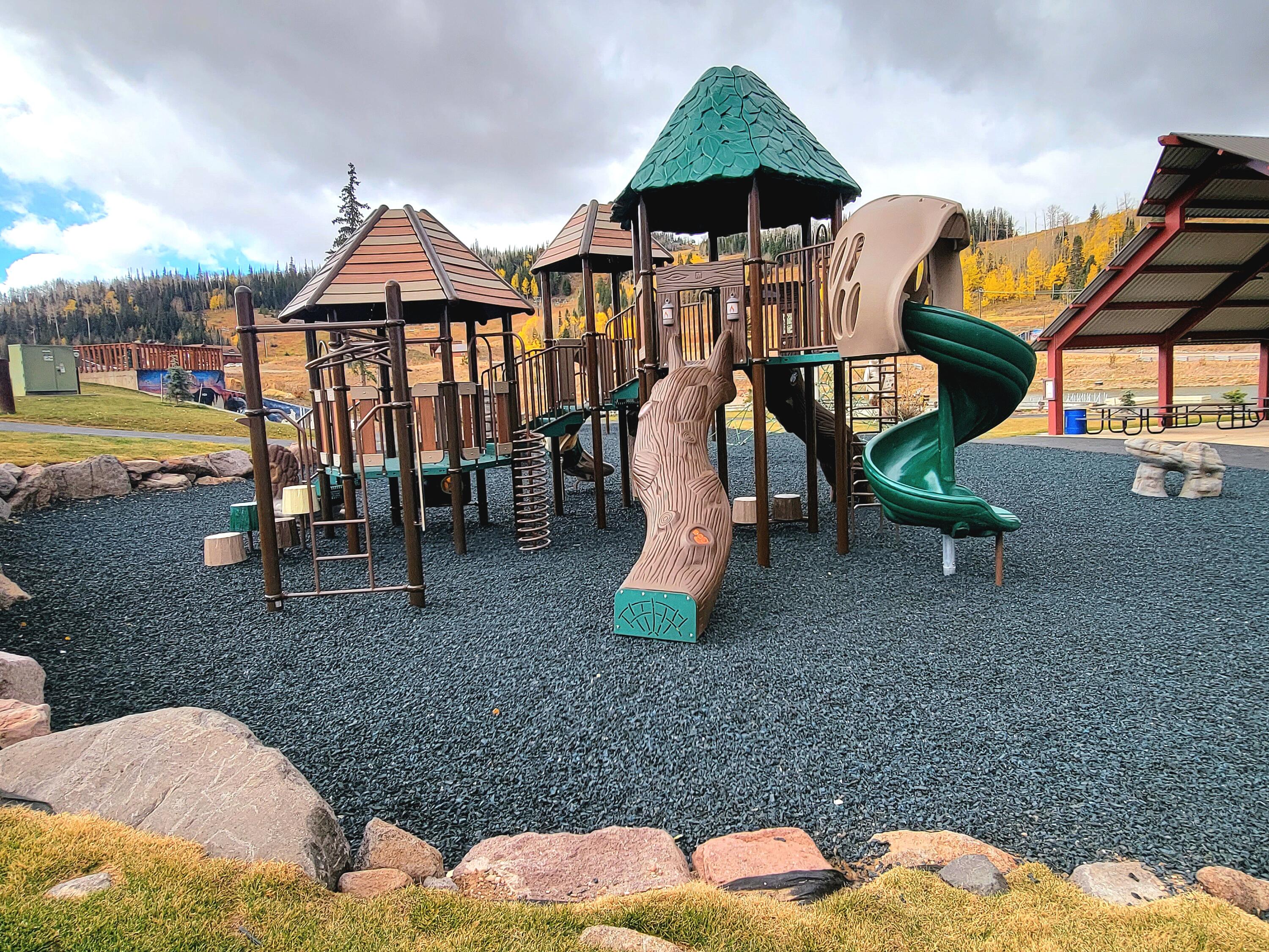 385 South Vasels Road, Unit 16 Brian Head, UT 84719 - Photo 33 of 40 Kids areas