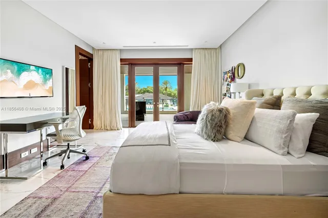 $300,000 | 401 Arvida Parkway, Coral Gables, FL 33156