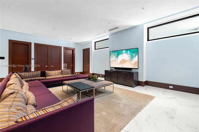 $300,000 | 401 Arvida Parkway, Coral Gables, FL 33156