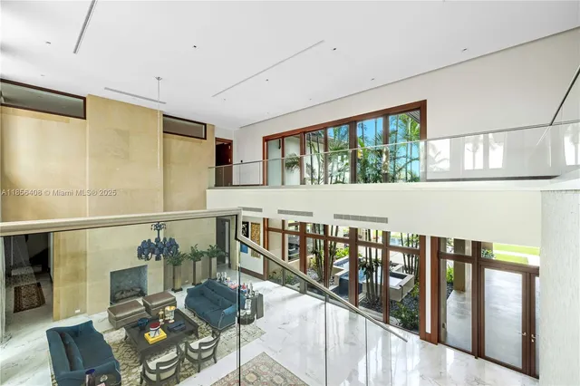 $300,000 | 401 Arvida Parkway, Coral Gables, FL 33156