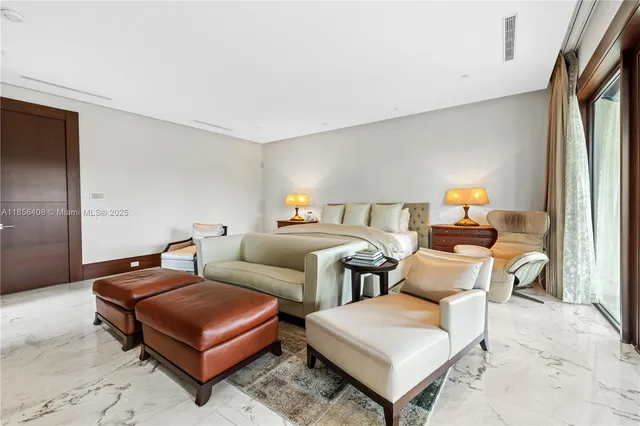 $300,000 | 401 Arvida Parkway, Coral Gables, FL 33156