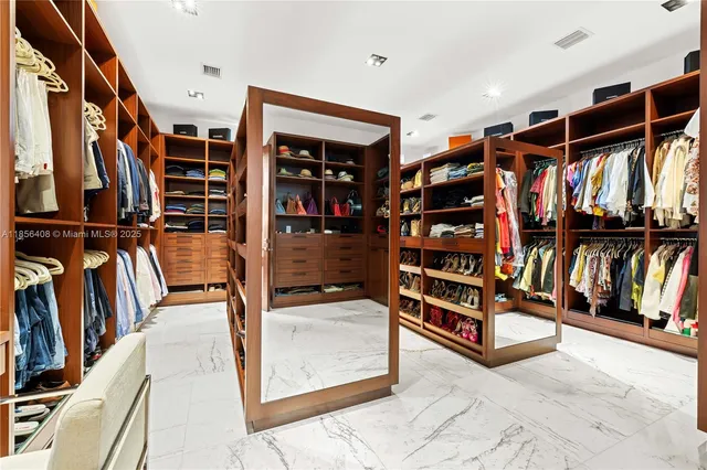 $300,000 | 401 Arvida Parkway, Coral Gables, FL 33156