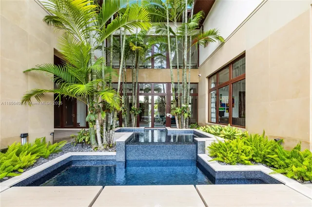 $300,000 | 401 Arvida Parkway, Coral Gables, FL 33156