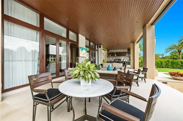 $300,000 | 401 Arvida Parkway, Coral Gables, FL 33156