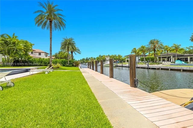 $300,000 | 401 Arvida Parkway, Coral Gables, FL 33156