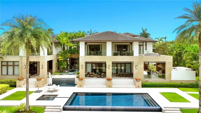 $300,000 | 401 Arvida Parkway, Coral Gables, FL 33156