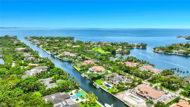 $300,000 | 401 Arvida Parkway, Coral Gables, FL 33156