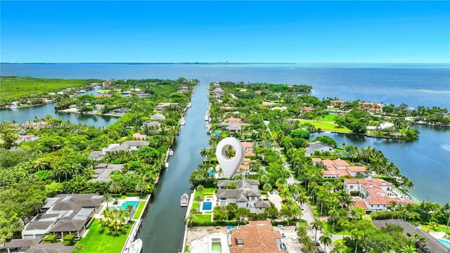 $300,000 | 401 Arvida Parkway, Coral Gables, FL 33156